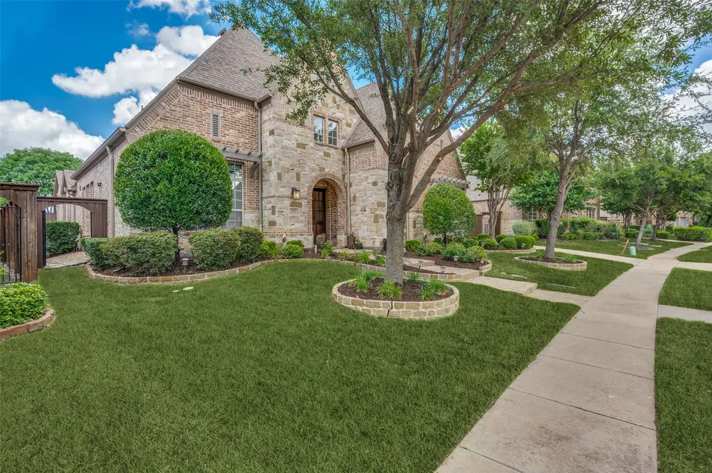 635 Fountainview Drive Irving TX 75039