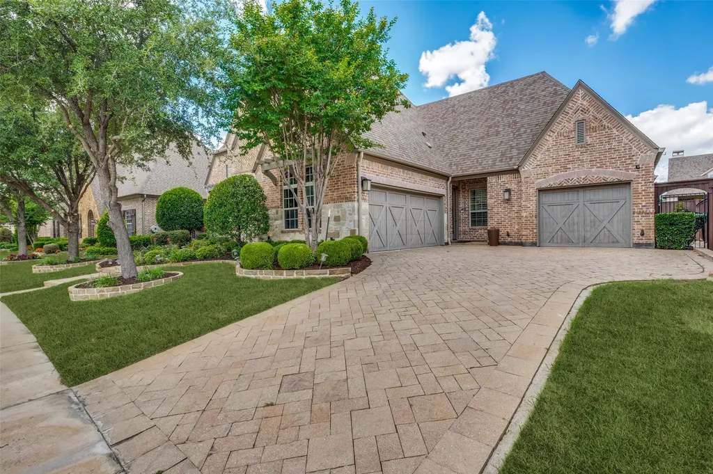635 Fountainview Drive Irving TX 75039