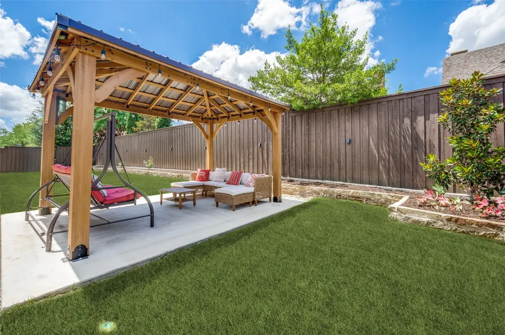 635 Fountainview Drive Irving TX 75039