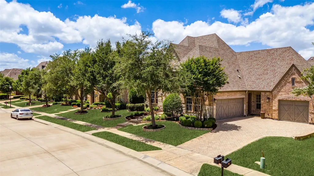 635 Fountainview Drive Irving TX 75039