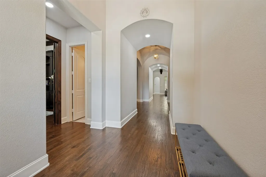 635 Fountainview Drive Irving TX 75039