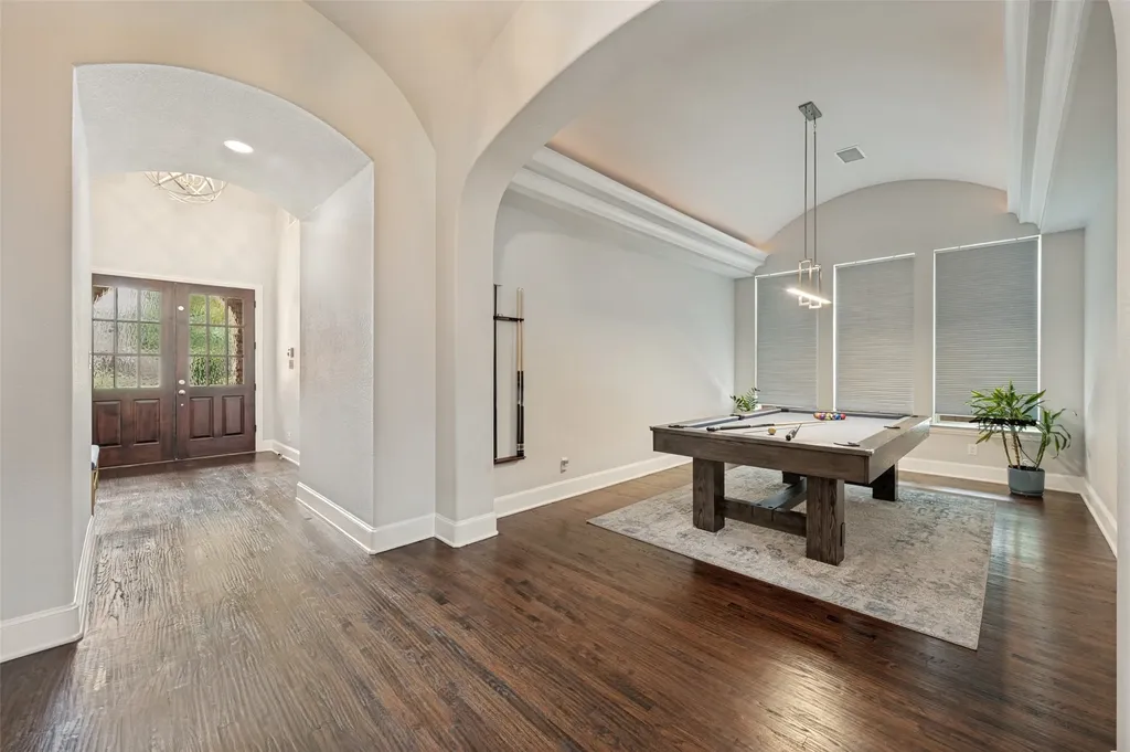 635 Fountainview Drive Irving TX 75039