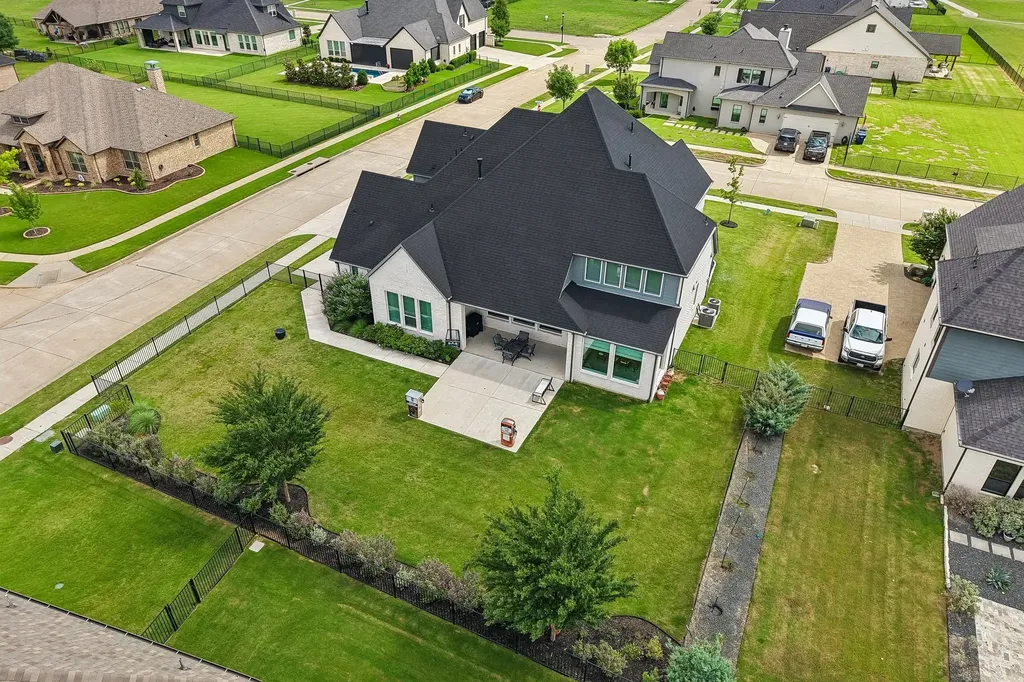 1701 Whispering Pines Lane Gunter TX 75058