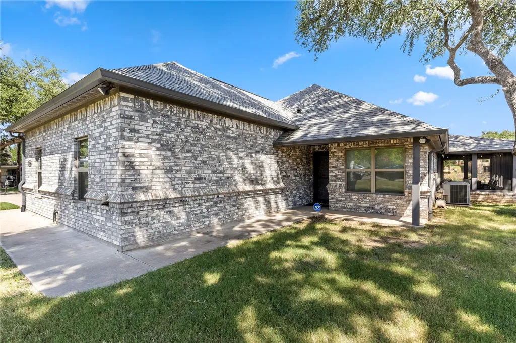 3806 And 3808 Sandy Beach Drive Granbury TX 76049
