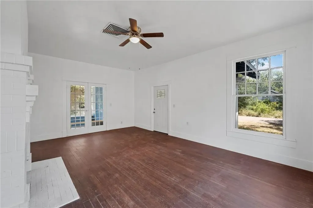 433 Chambers Street Marlin TX 76661