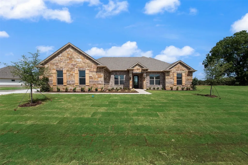100 Eagle Court Glen Rose TX 76077