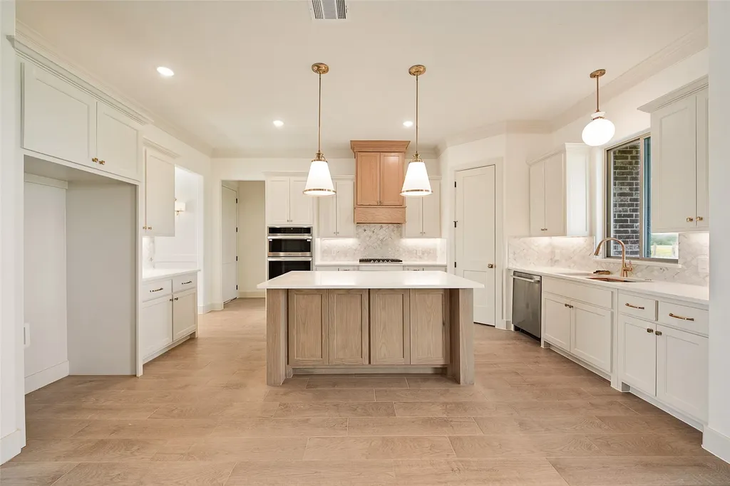 100 Eagle Court Glen Rose TX 76077