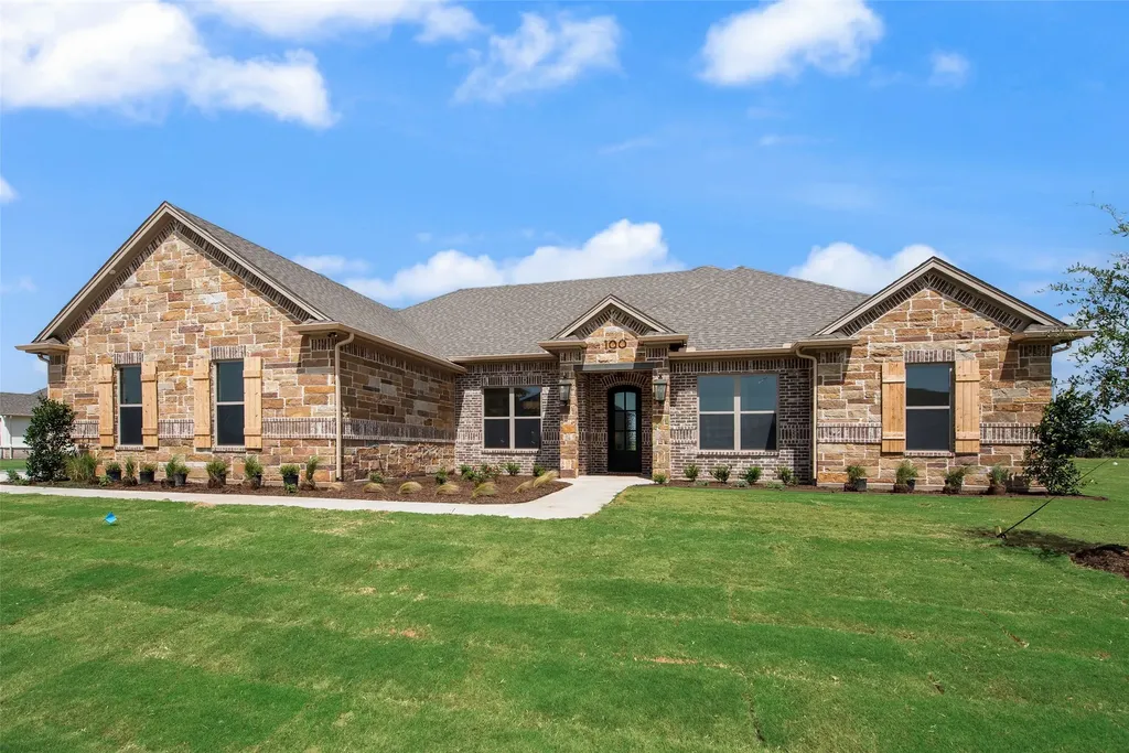 100 Eagle Court Glen Rose TX 76077