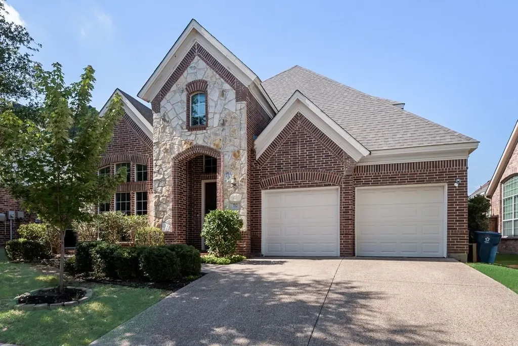 712 Lathrop Street Lantana TX 76226