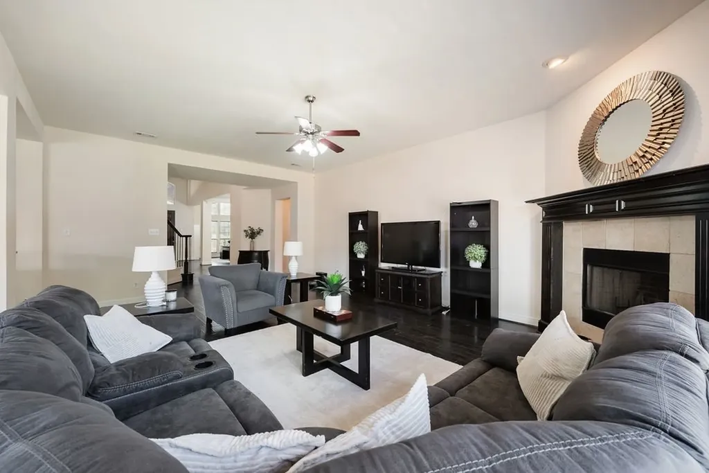 712 Lathrop Street Lantana TX 76226