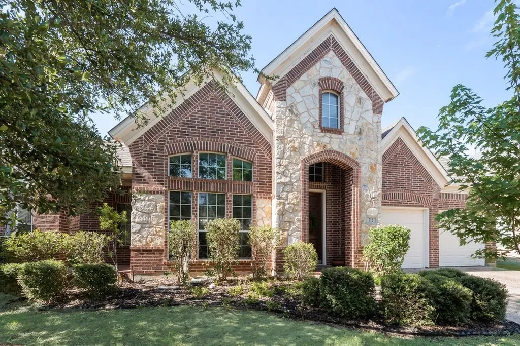 712 Lathrop Street Lantana TX 76226