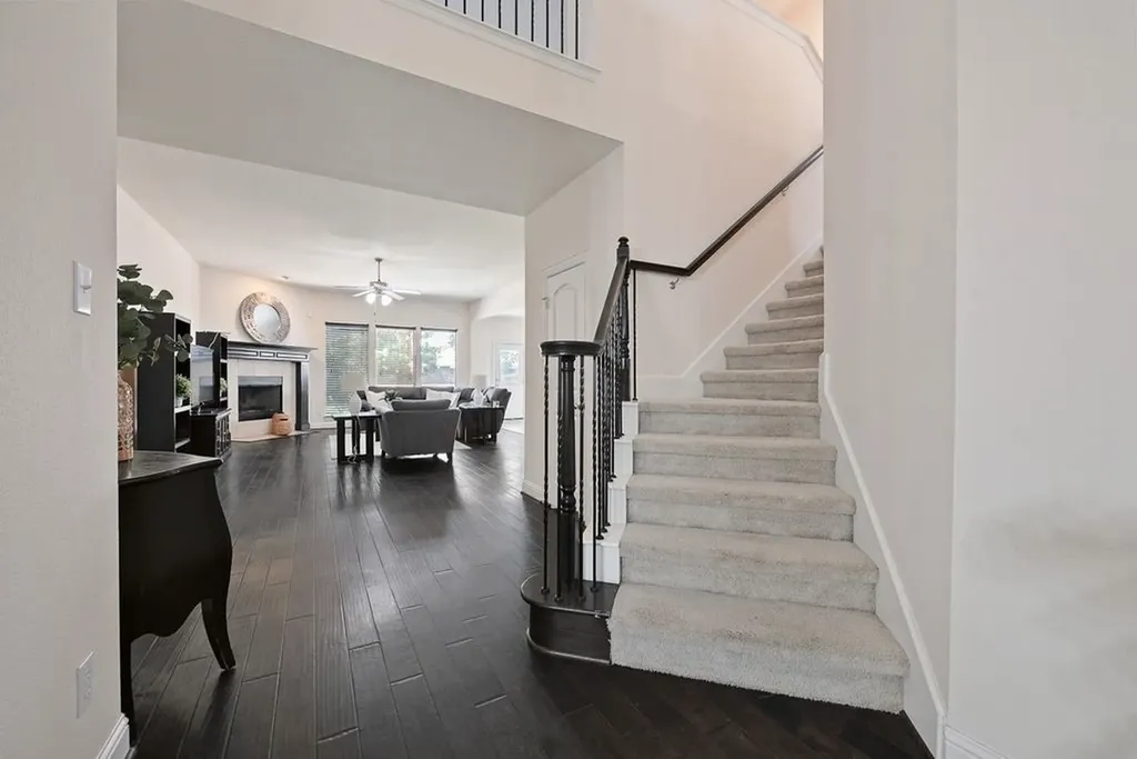 712 Lathrop Street Lantana TX 76226