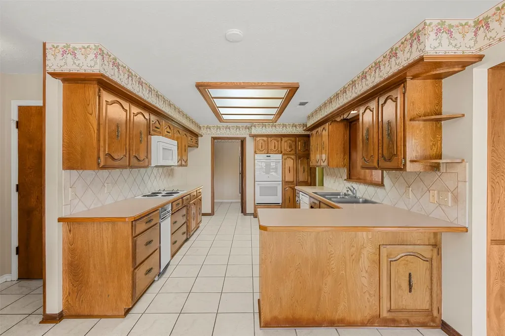 110 Cedar Drive Oak Leaf TX 75154