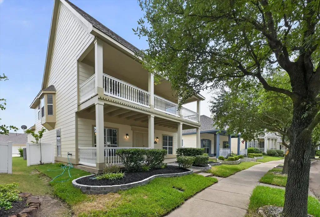 1013 Wenk Drive Aubrey TX 76227