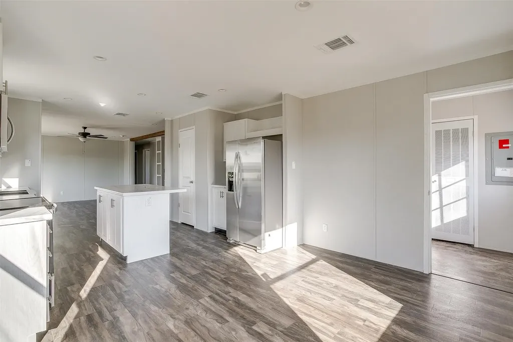 4417 County Road 423 Grandview TX 76050