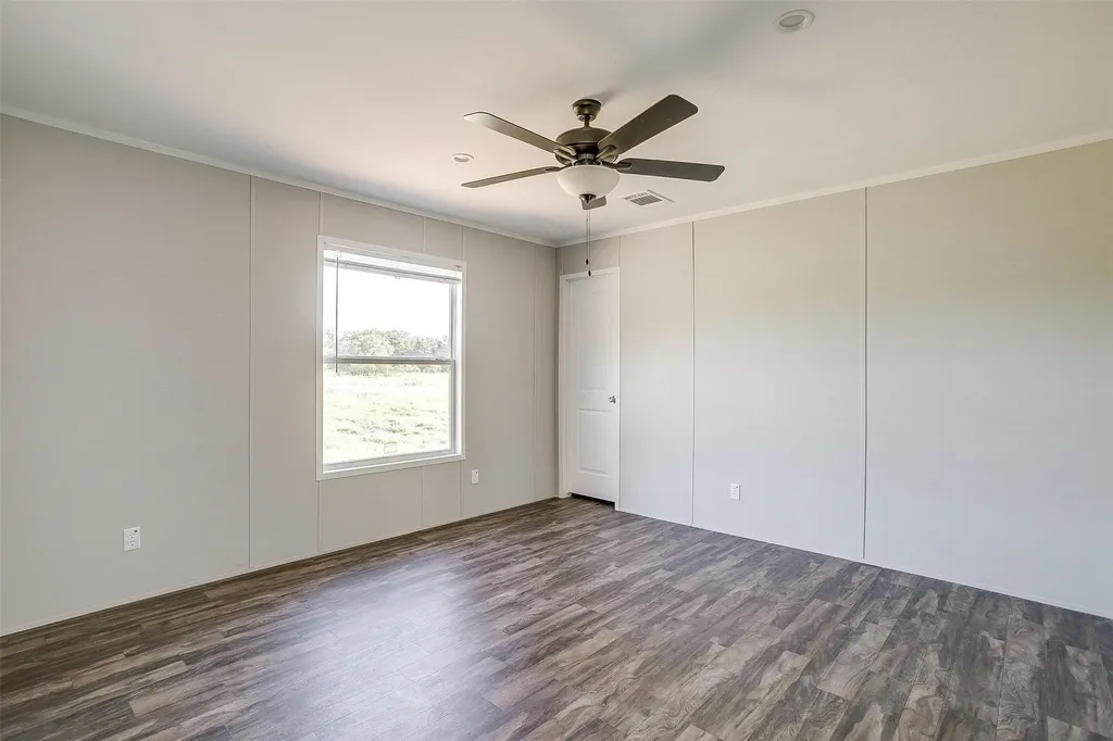 4417 County Road 423 Grandview TX 76050