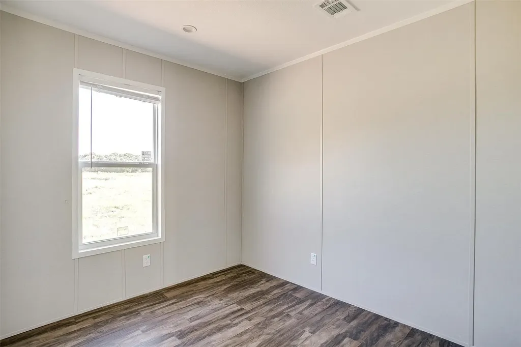 4417 County Road 423 Grandview TX 76050