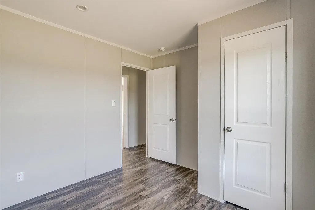 4417 County Road 423 Grandview TX 76050