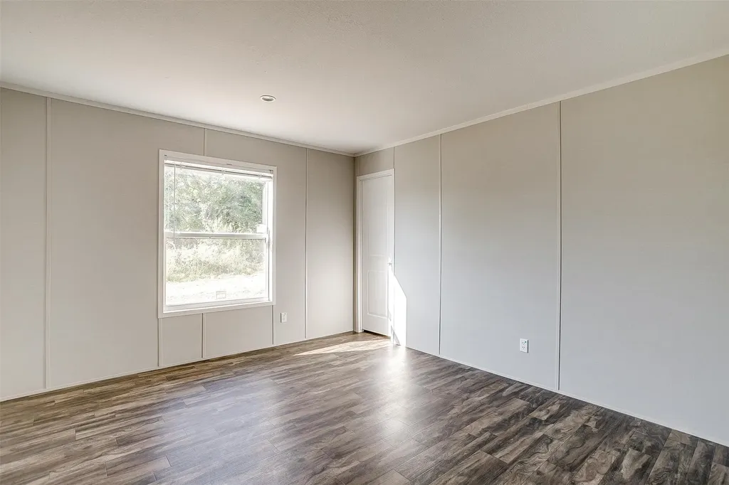 4417 County Road 423 Grandview TX 76050