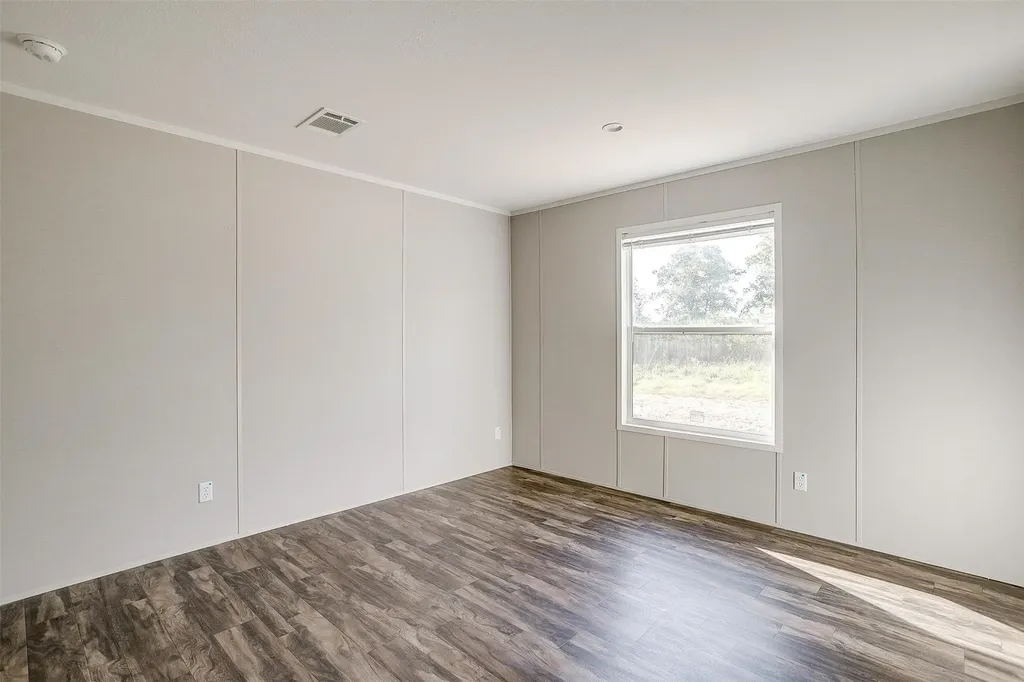 4417 County Road 423 Grandview TX 76050