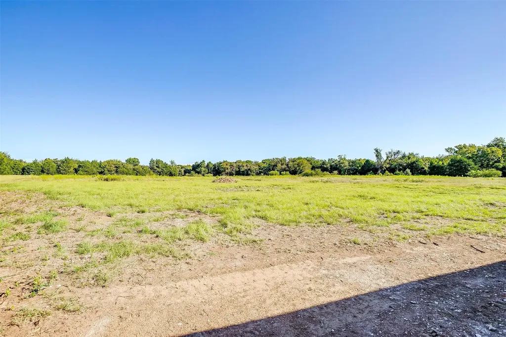 4417 County Road 423 Grandview TX 76050