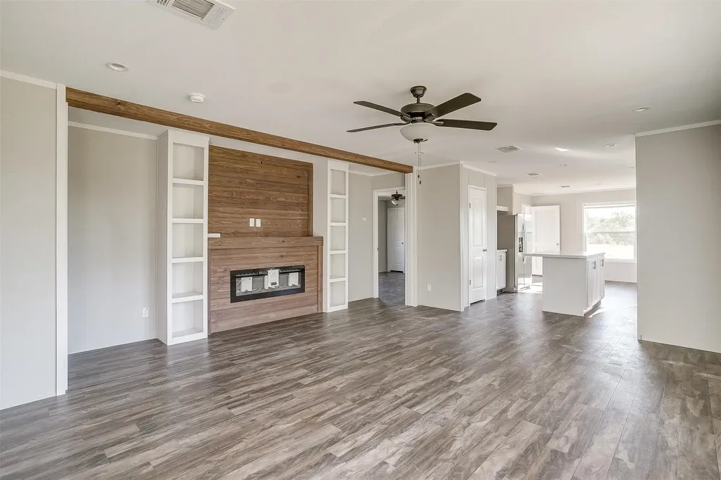 4417 County Road 423 Grandview TX 76050