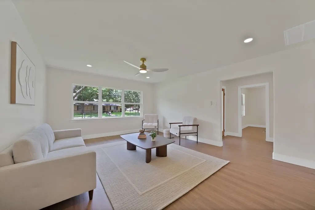 1618 Comanche Trail Garland TX 75043