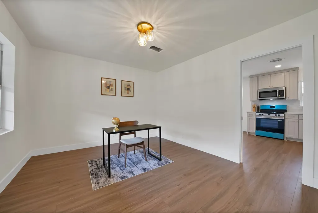 1618 Comanche Trail Garland TX 75043