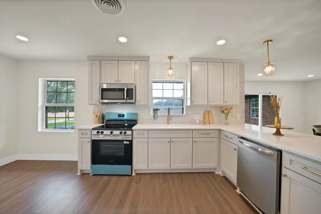 1618 Comanche Trail Garland TX 75043