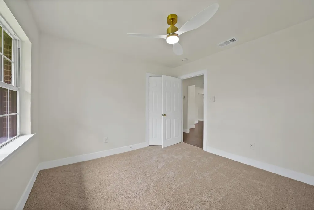 1618 Comanche Trail Garland TX 75043