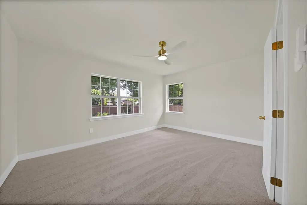 1618 Comanche Trail Garland TX 75043