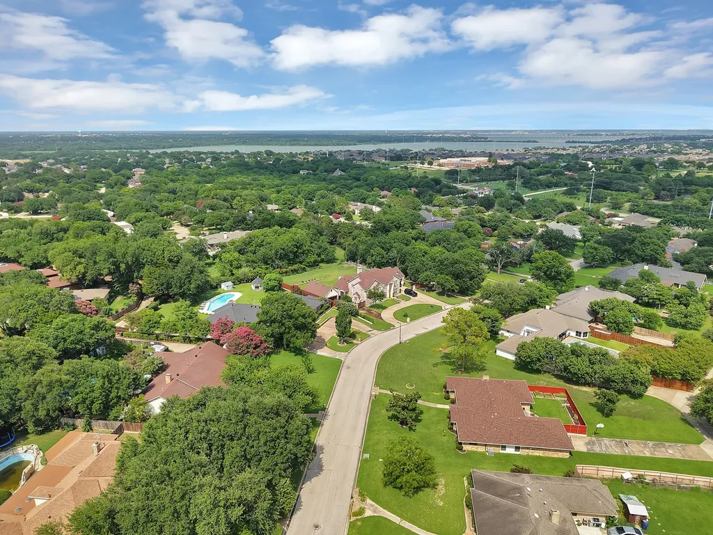 1618 Comanche Trail Garland TX 75043