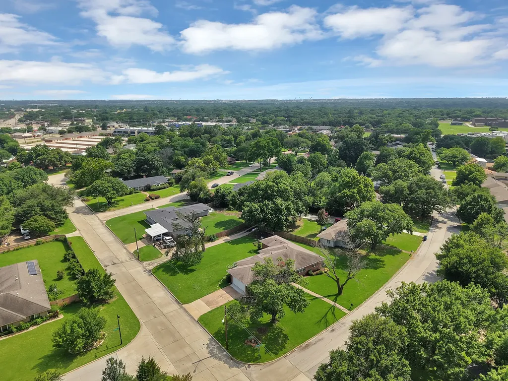 1618 Comanche Trail Garland TX 75043