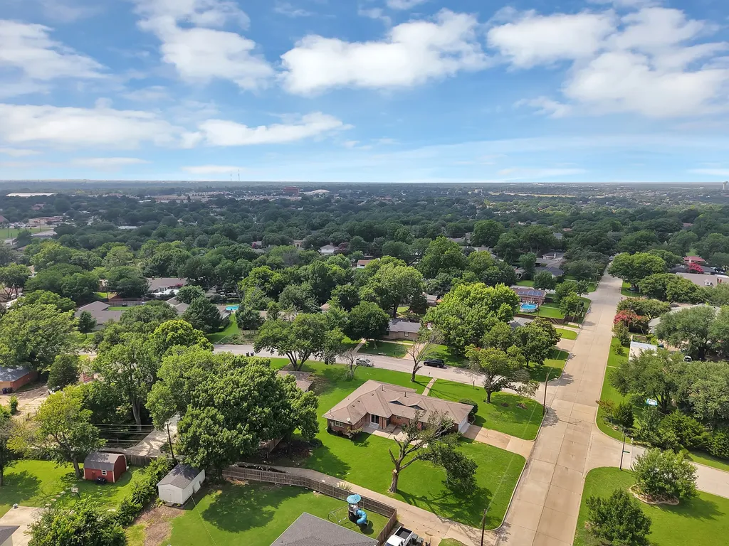 1618 Comanche Trail Garland TX 75043