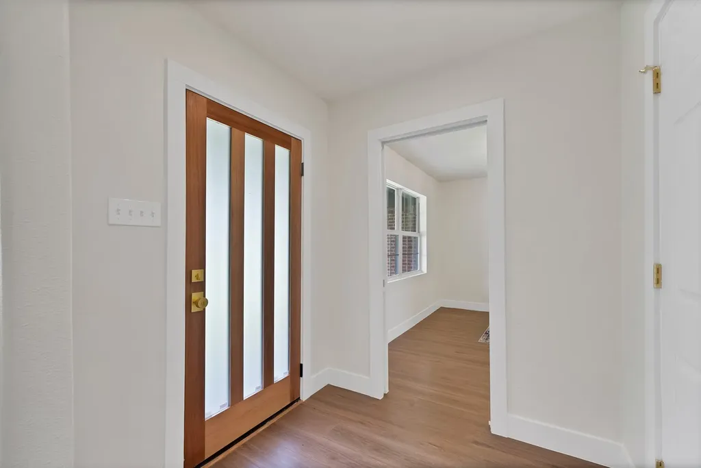 1618 Comanche Trail Garland TX 75043