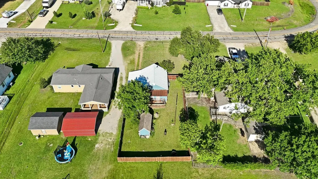 1005 N Oak Street Leonard TX 75452