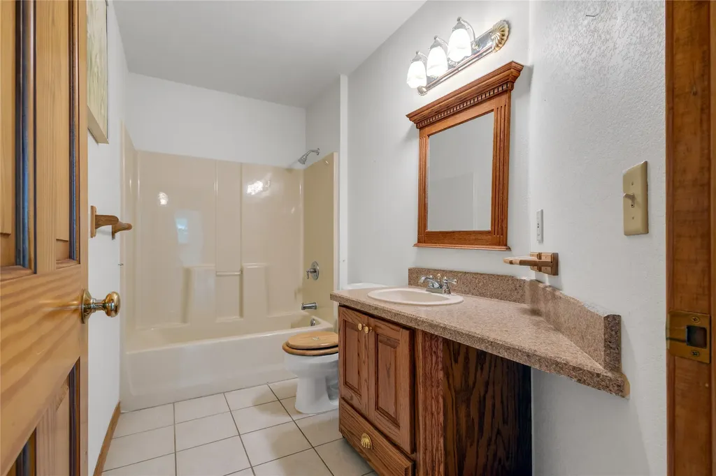 660 County Road 1503 Alba TX 75410