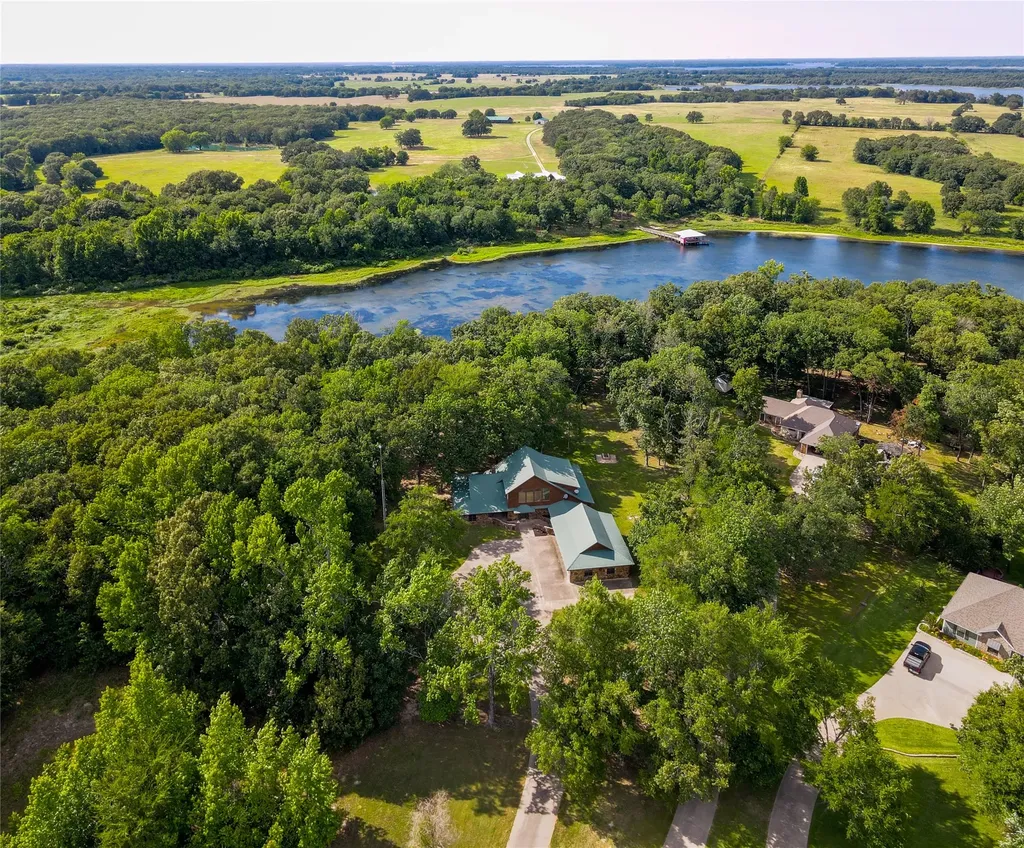 660 County Road 1503 Alba TX 75410