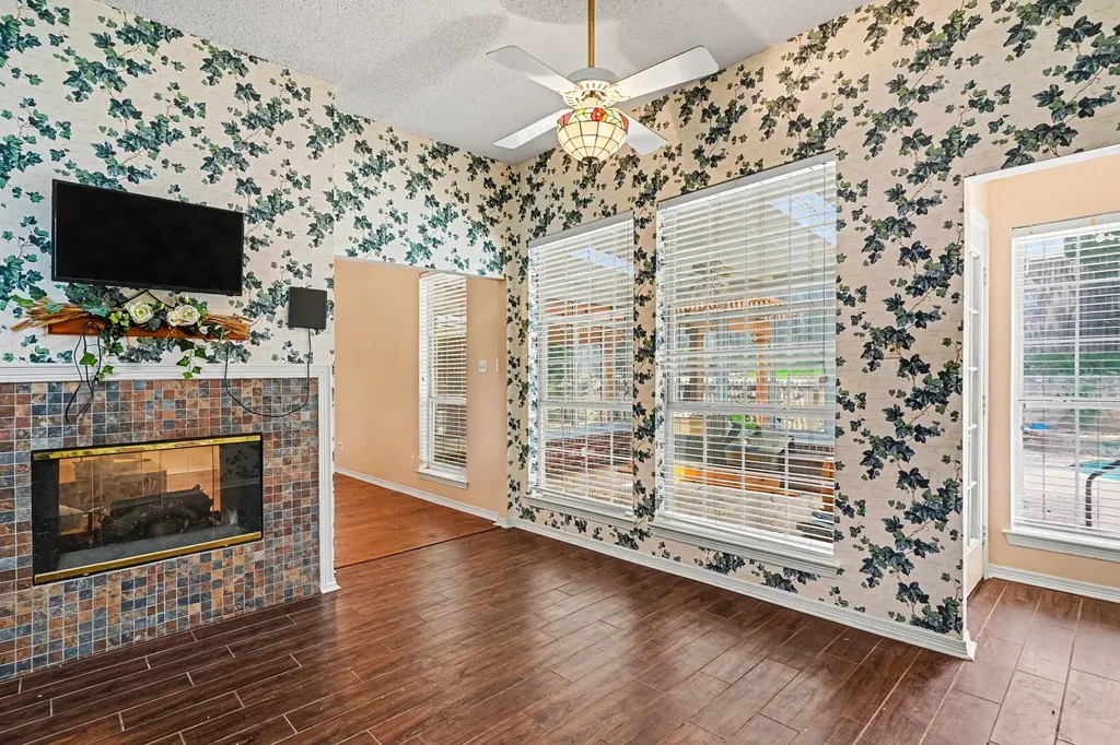 1249 Cross Creek Drive Kennedale TX 76060