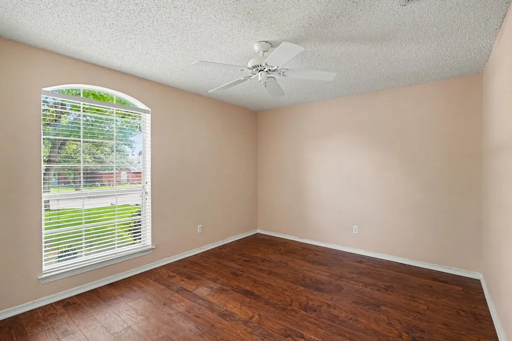 1249 Cross Creek Drive Kennedale TX 76060