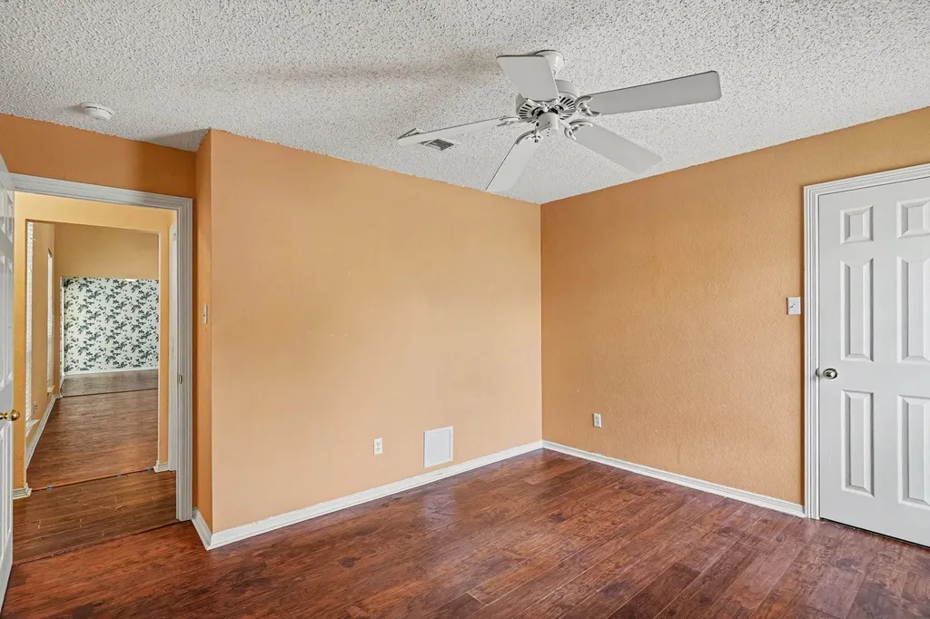 1249 Cross Creek Drive Kennedale TX 76060