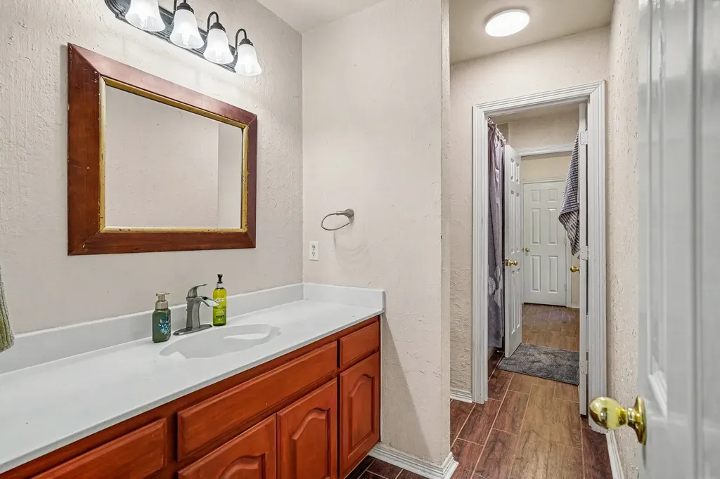 1249 Cross Creek Drive Kennedale TX 76060