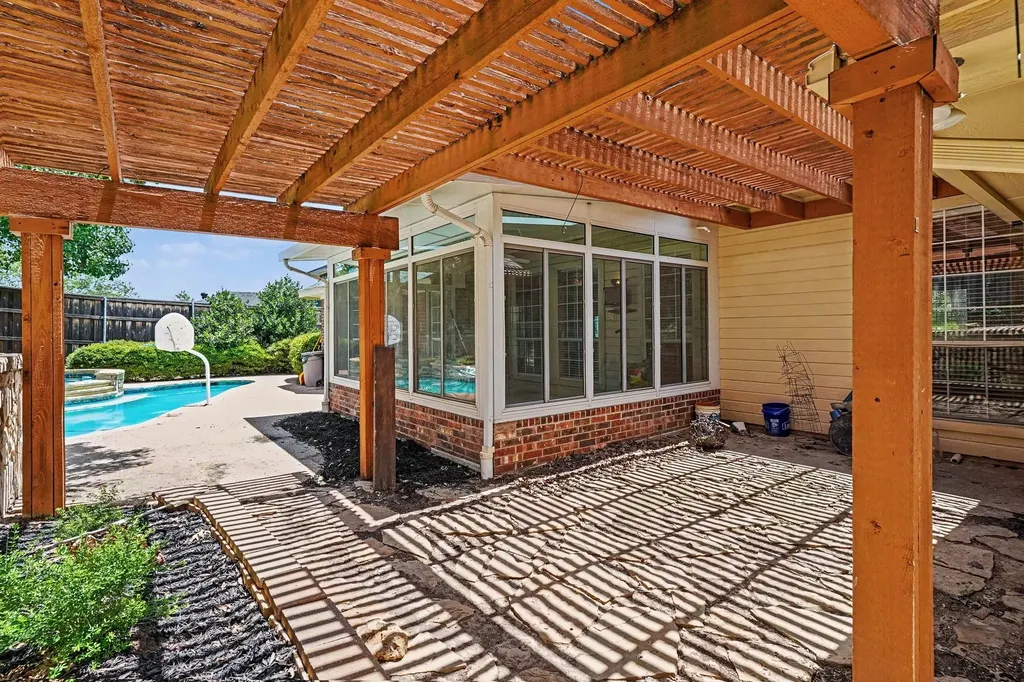 1249 Cross Creek Drive Kennedale TX 76060