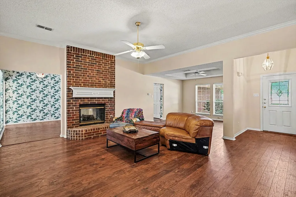 1249 Cross Creek Drive Kennedale TX 76060