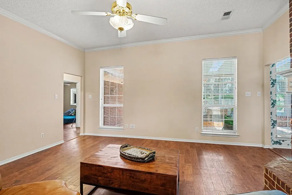 1249 Cross Creek Drive Kennedale TX 76060