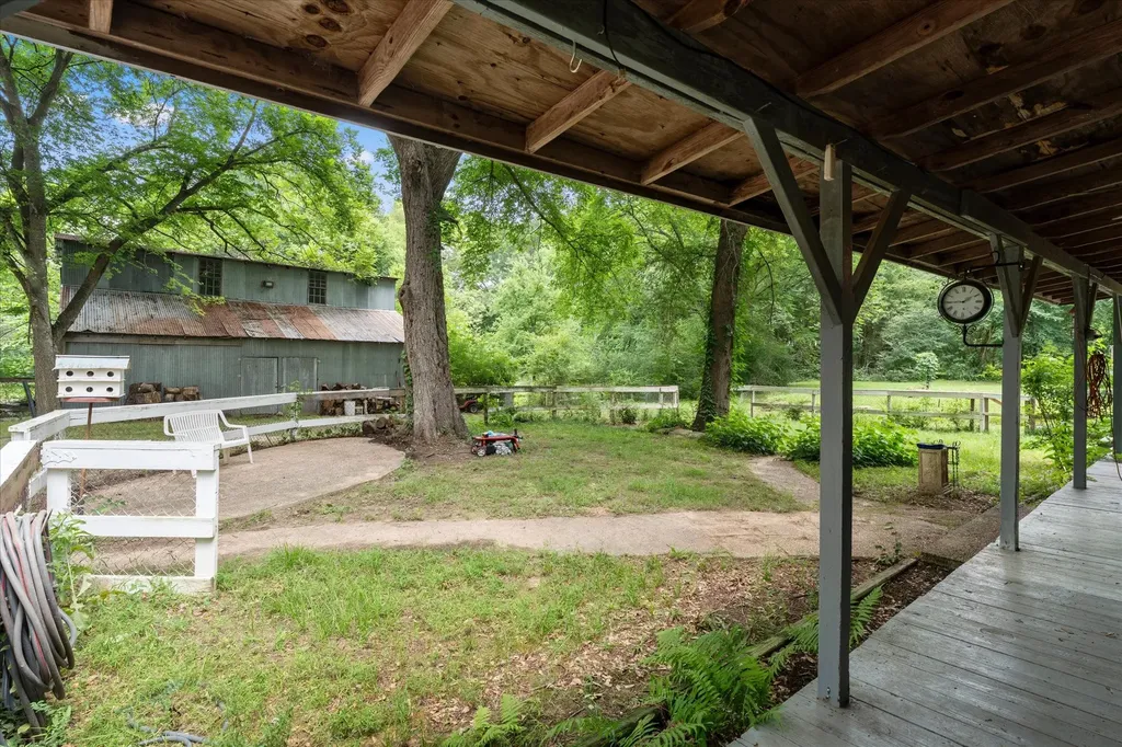 18459 Fm 16 E Winona TX 75792