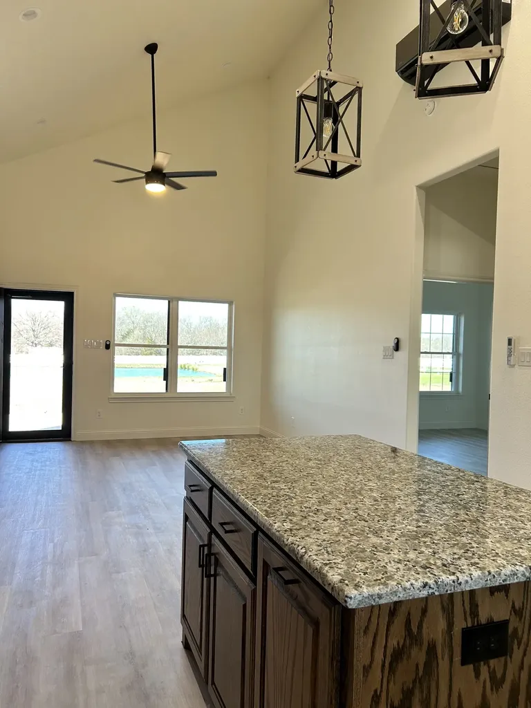 483 Rs County Road 1605 Point TX 75472