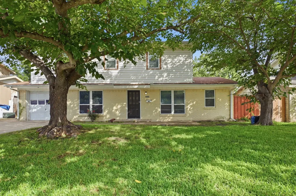 2430 Mark Drive Mesquite TX 75150