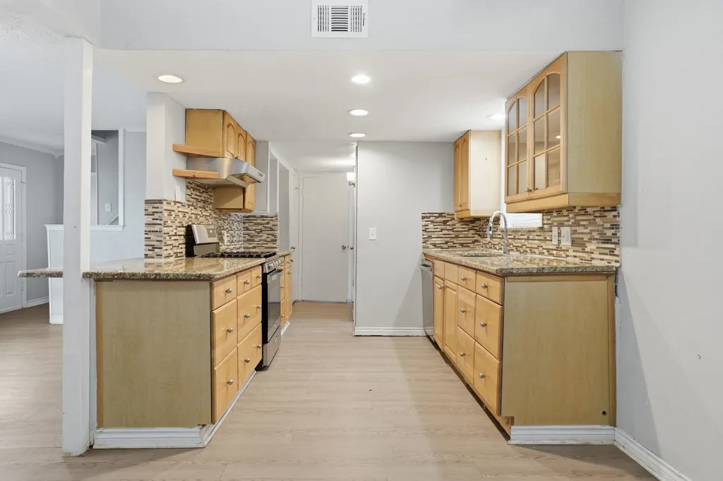 2430 Mark Drive Mesquite TX 75150