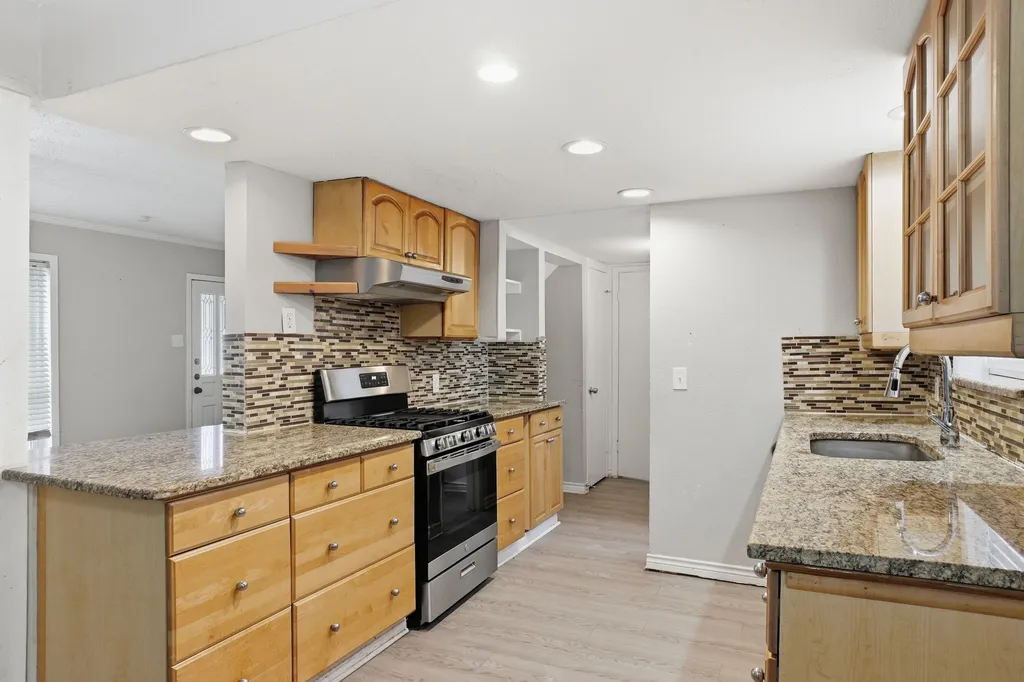 2430 Mark Drive Mesquite TX 75150